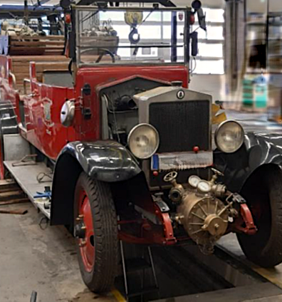 Historisches Feuerwehr-Fahrzeug Oldtimer